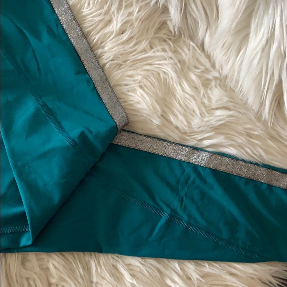 Victoria’s Secret Victoria sport  set s/m NWT - Picture 2 of 8